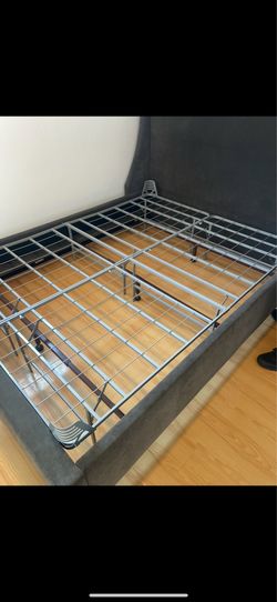 bed frame queen