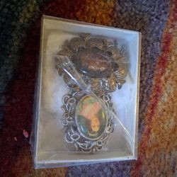 Vintage Pin Jewelry