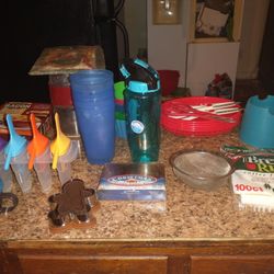 Kitchen Stuffe 3 Dallors Each 20 For All 