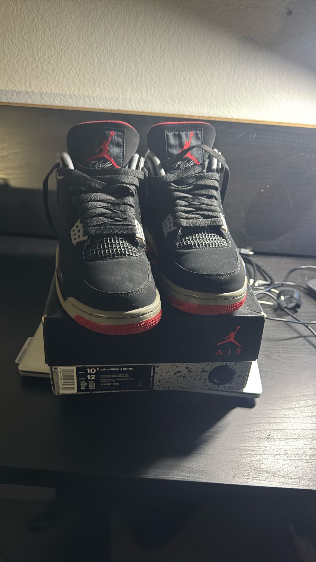 Jordan 4 Retro 