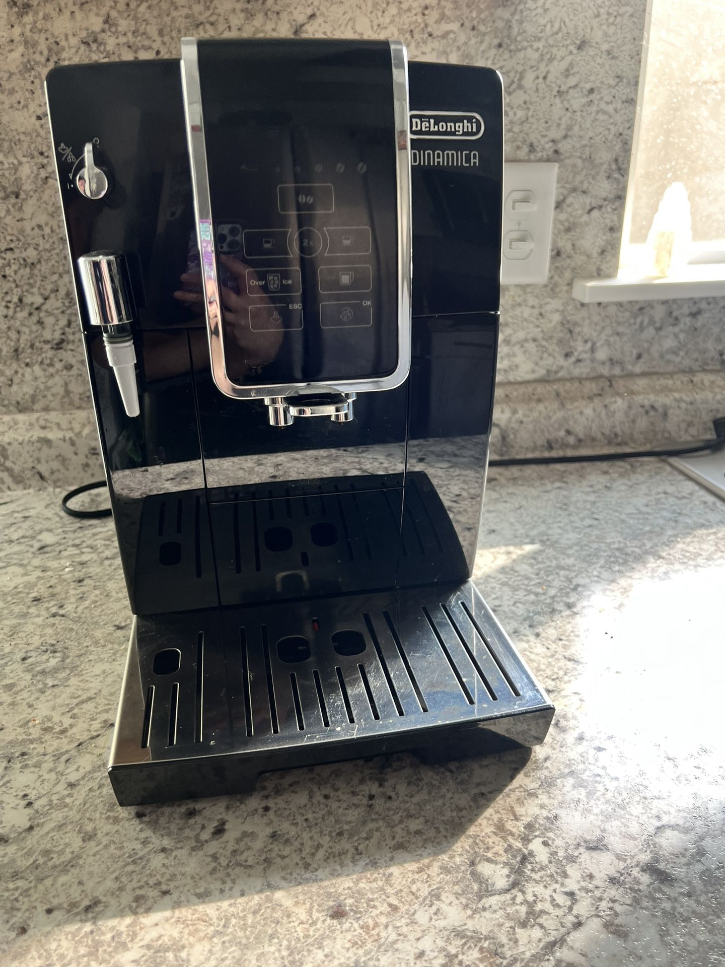 De'Longi Dinamica Automatic 1.3 Liter Espresso Machine