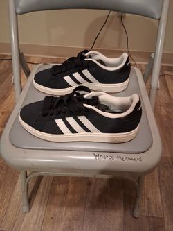 New size 9  Adidas shoes