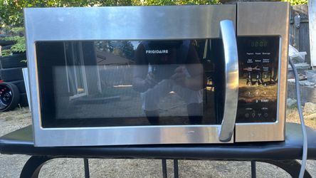 Frigidaire Microwave FFM1846VSA