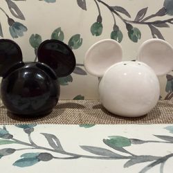 Mickey mouse salt and pepper shakers