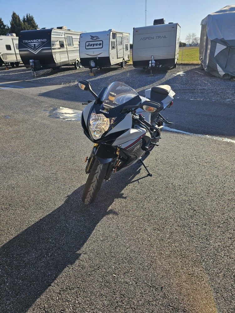 2023 Suzuki GSXR750