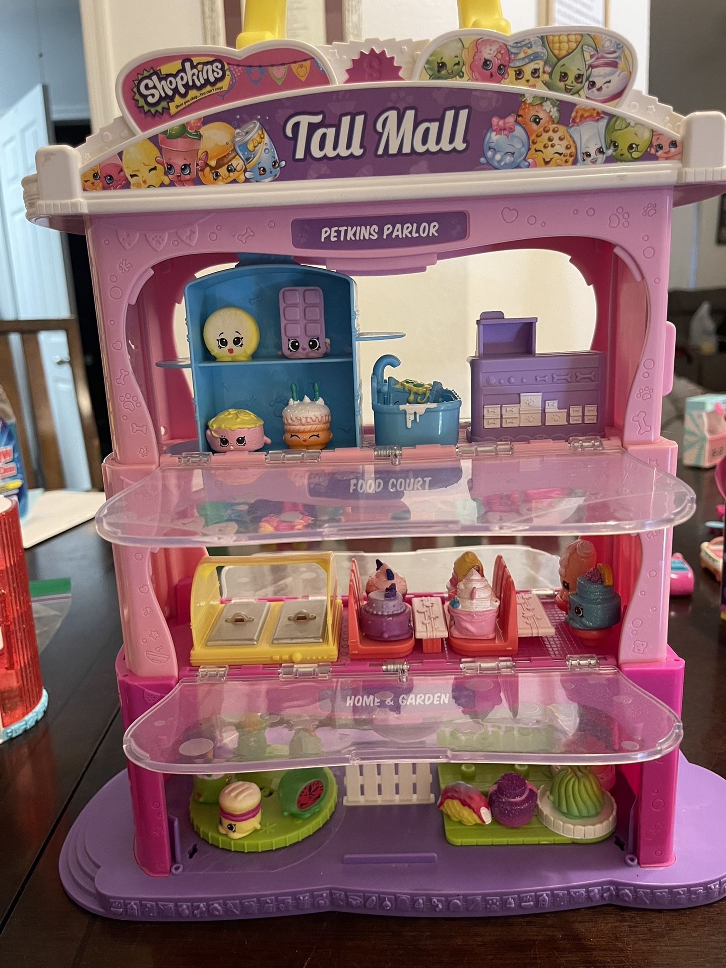 Shopkins With Tall Mall