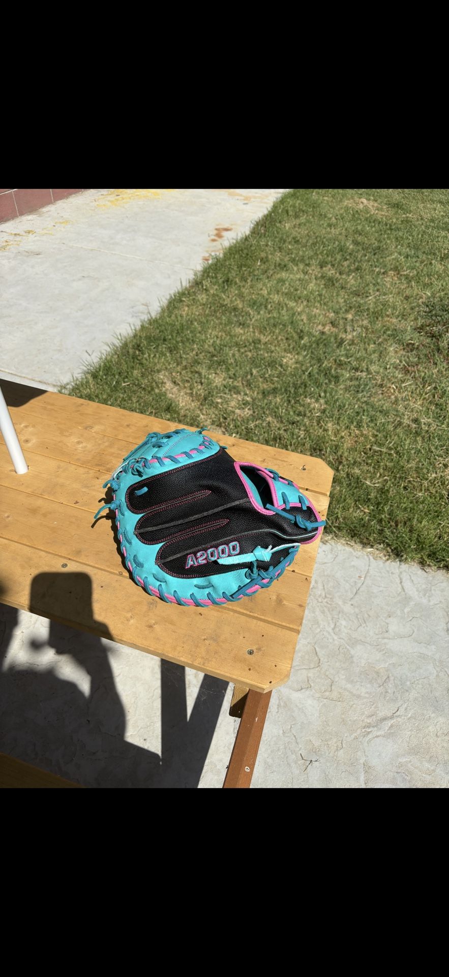 A2000 Catchers Glove