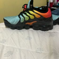 Nike Vapor Max Tropical Sunset Sneakers