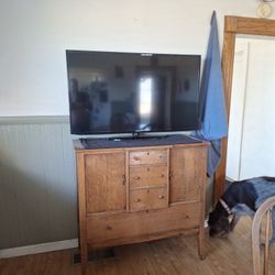 50 INCH TV With remote