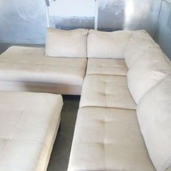 Immaculate Sectional Couch- Ivory/Tan- By Jerome's -Amazing Condition