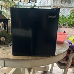 Magic Chef Mini Fridge