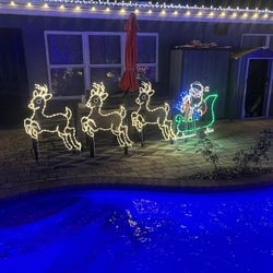 Animated Santa, and three reindeer for Outdoor wire frame