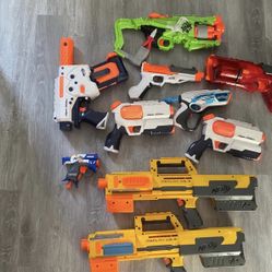Various Nerf blaster and super soaker bundle lot