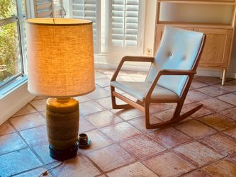 Jaw-droppin’ Mom-slappin’ Midcentury lamp ($300 retail)