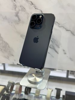 iPhone 15 Pro 256GB Unlocked Pre-owned