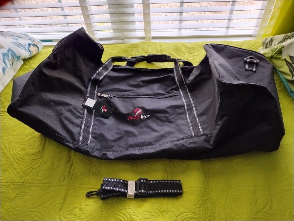 New , sturdy duffle bag