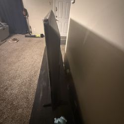 T.v For Sale With Stand 