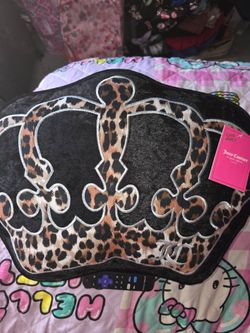 Juicy Couture 👑👑🐆🐆 crown pillow