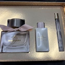 Burberry Women Perfume Set