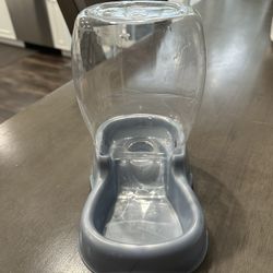 Small Pet Water Dispenser