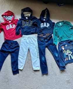 Gap & Levi’s Boys Clothes Bundle | Size 4-5T | 8 Pieces