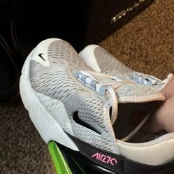 Women’s Airmaxes Size 9 Women