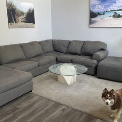 Coach With Coffee Table 