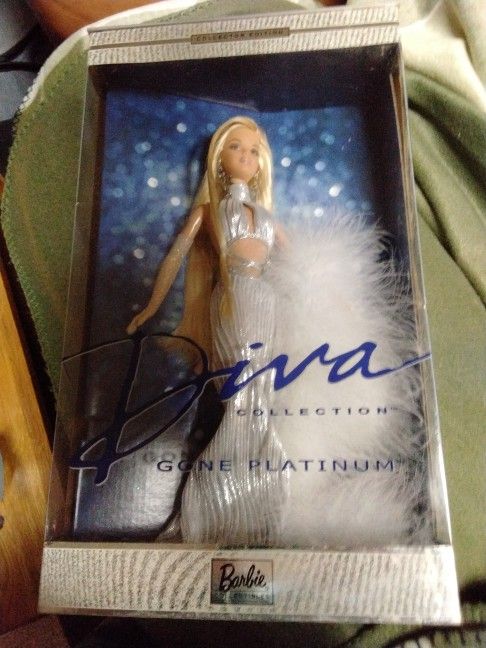 Barbie Gone Platinum of the Diva Collection 2001