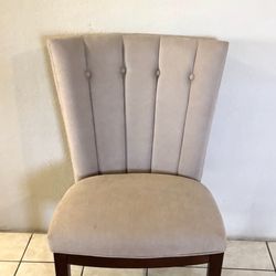 silla Accent Beige Chair