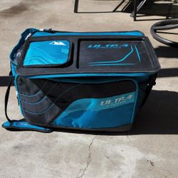 Ice Chest Soft Shell Works Great 25$