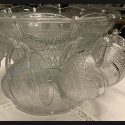Vintage Fleurs De Lis Kig Malaysia Punch Bowl with 11 Cups