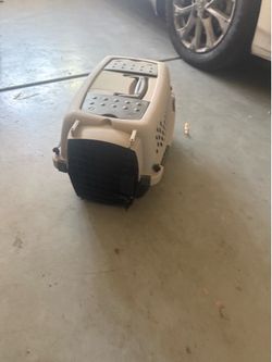Hard Shell Pet Travel Carrier Crate