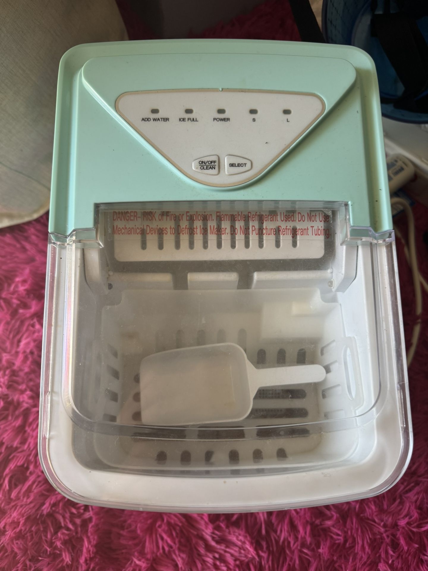 Silonn teal ice maker