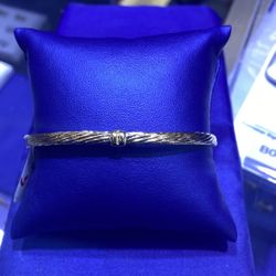 10KT Gold Bangle Bracelet 