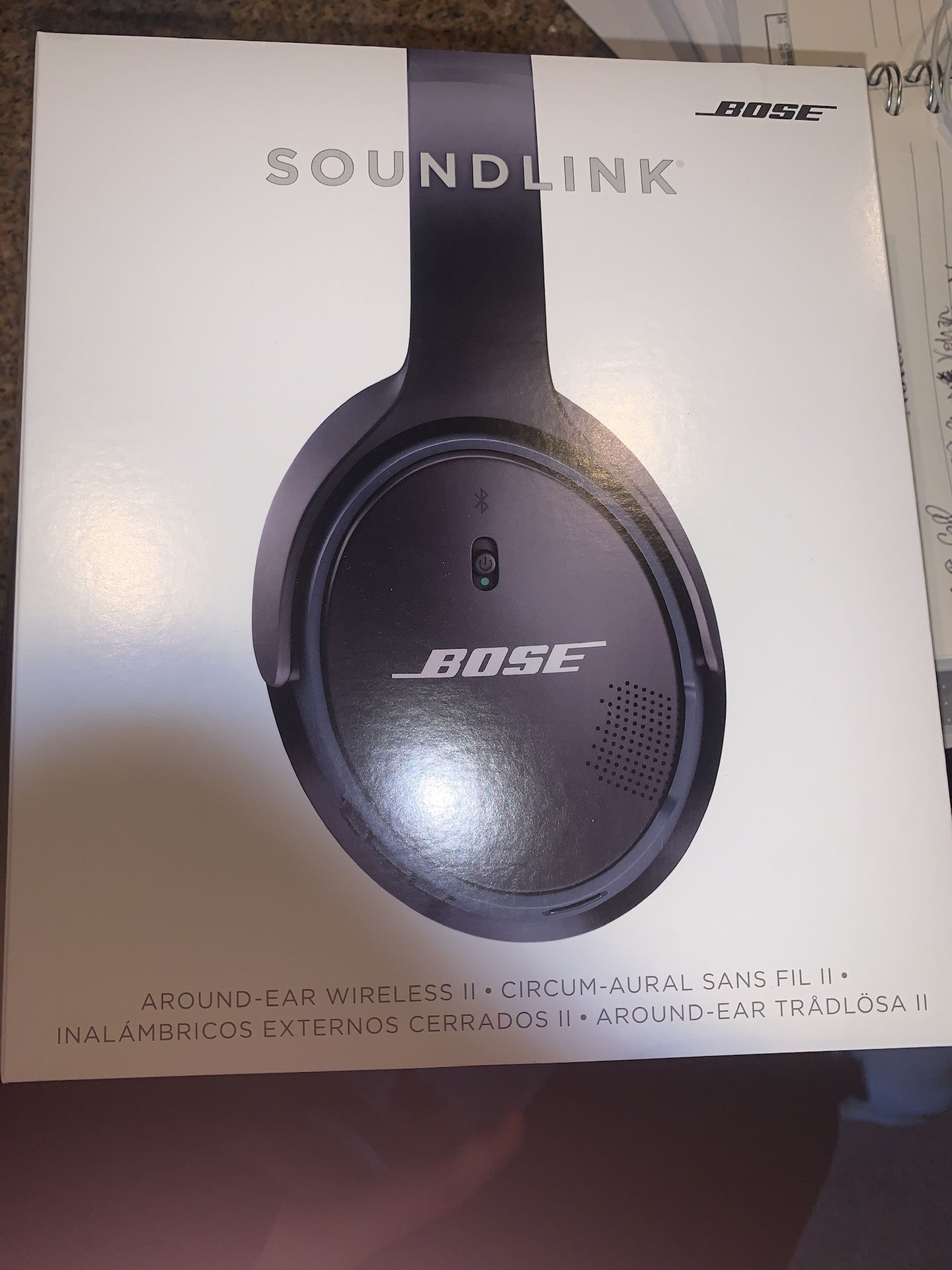 Brand new Bose around ear wireless 2 sound link headphones