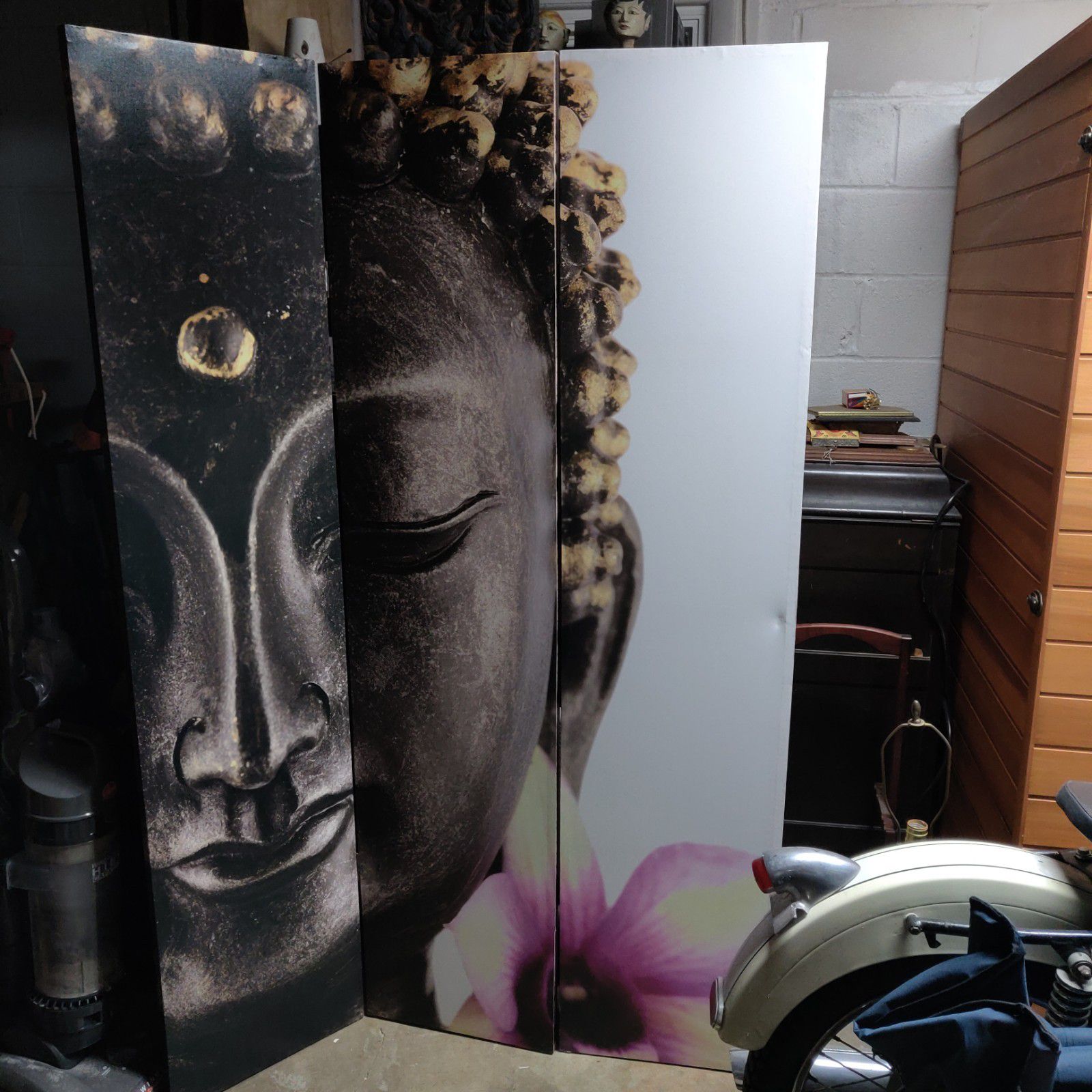 Buddha Double Sided Tri-foldPartition / Privacy Screen