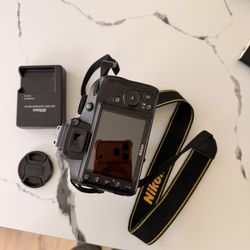 nikon d3300 body and 35mm f1.8 lens