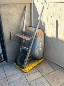 Wheelbarrow for sale ( JACKSON )
