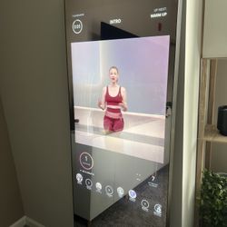 Lululemon Mirror