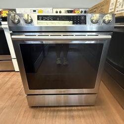 Samsung Slide in Electric Range with 5 Burners 