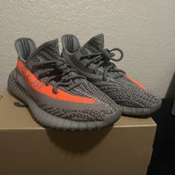 Yeezy, dunks, Jordans 