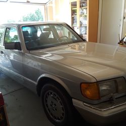 1987 Mercedes-Benz 560