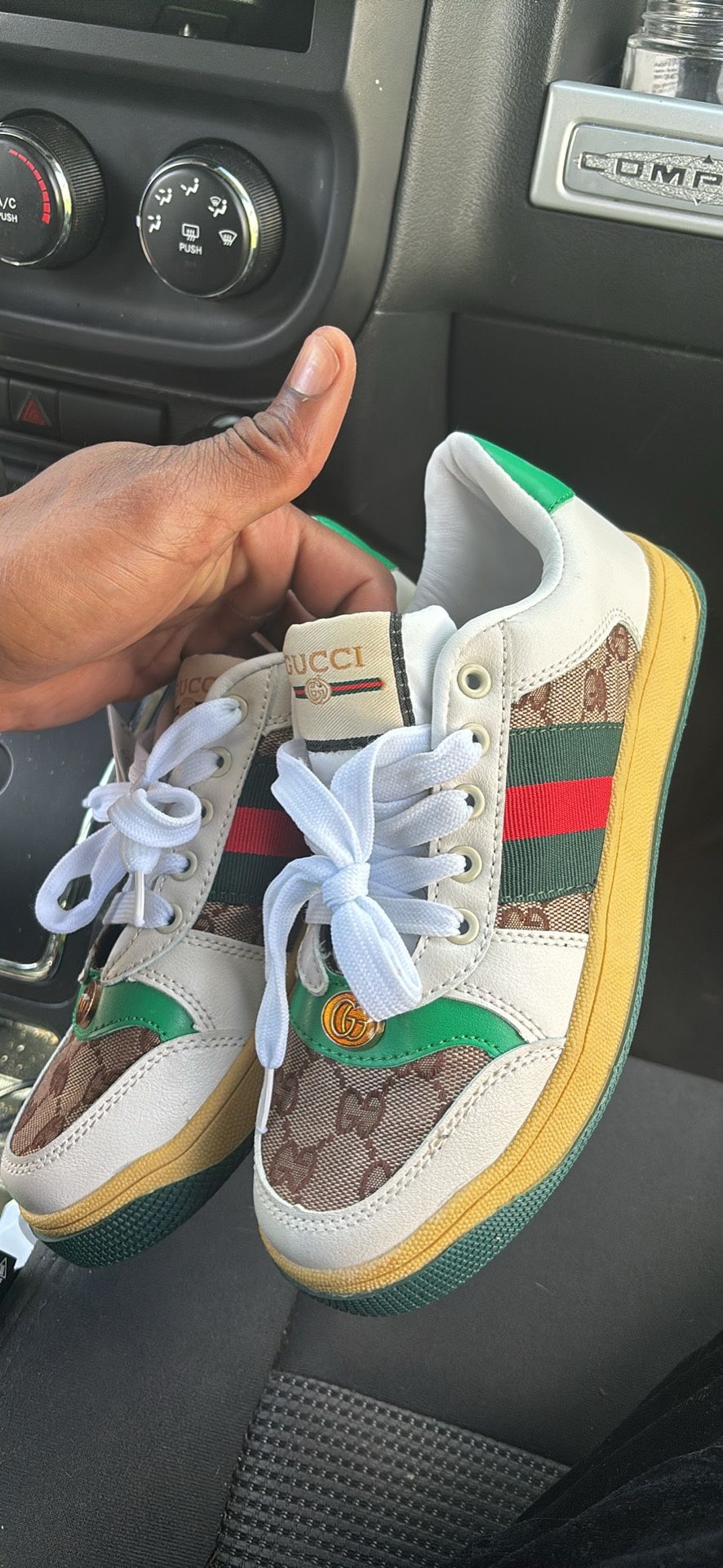 Woman’s Gucci Shoes Size 6