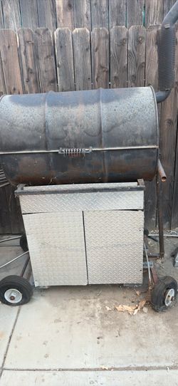 Heavy duty grill/smoker