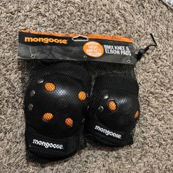 Mongoose BMX  Bike Skateboard  Kn  Ee And Elbows Pads 