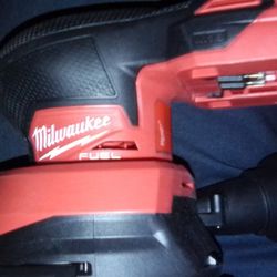 Milwaukee M18 Random Orbital Sander/Polisher