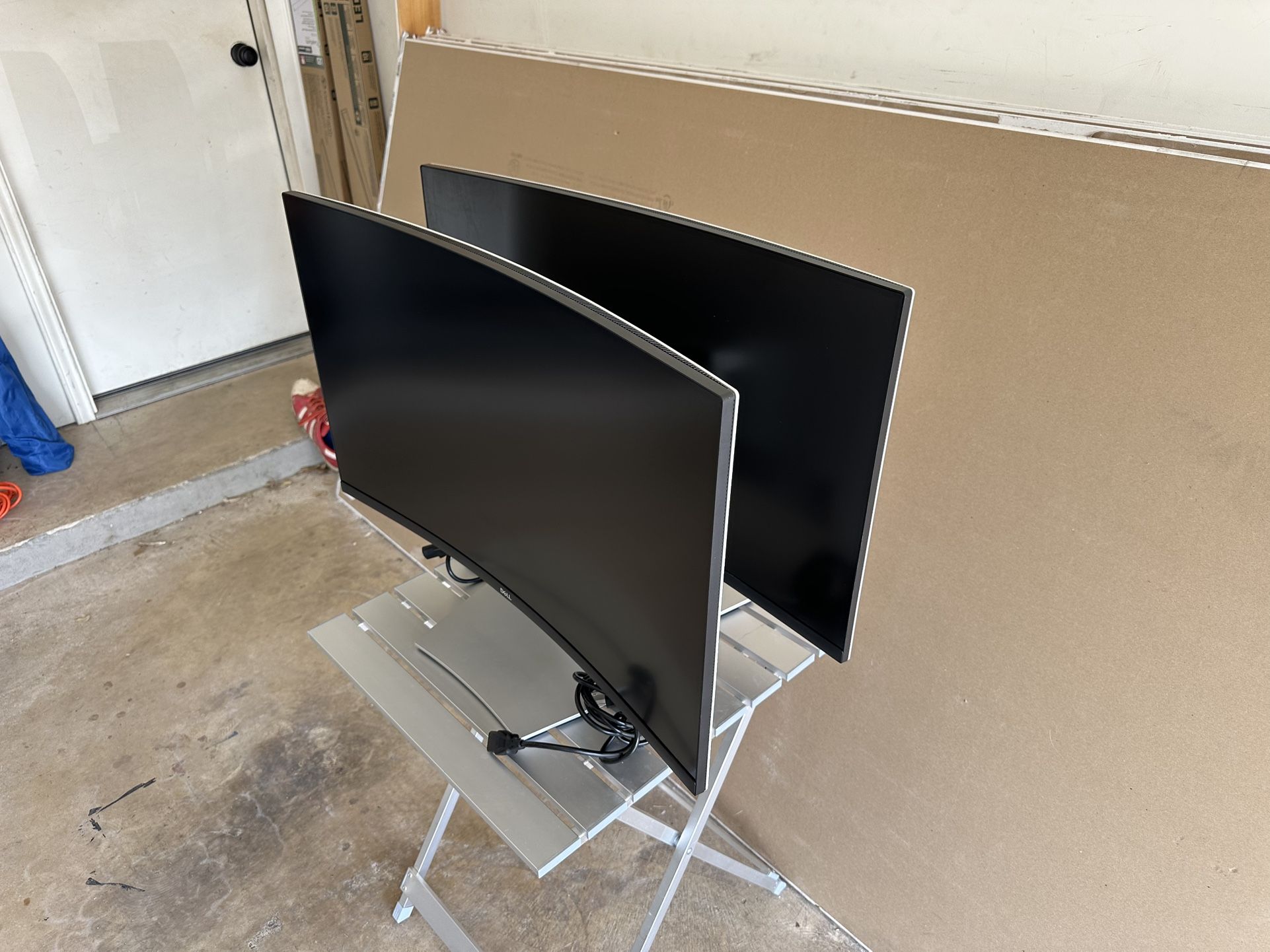 (x2) Dell S3221QS 32 Inch Curved 4K UHD (3840 x 2160), VA Ultra-Thin Bezel Monitor, 60Hz