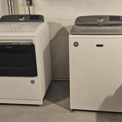 Set Of 2 Maytag ELECTRIC WASHER AMD DRYER