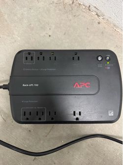 APC Back-UPS 700 Battery Backup & Surge Protector – Tested & Working