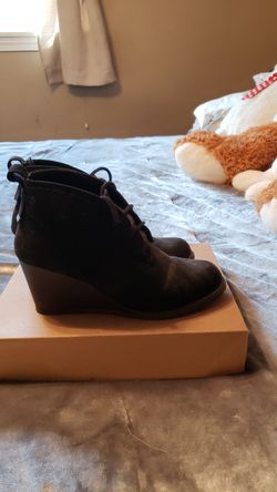 Black wedge-sz 6